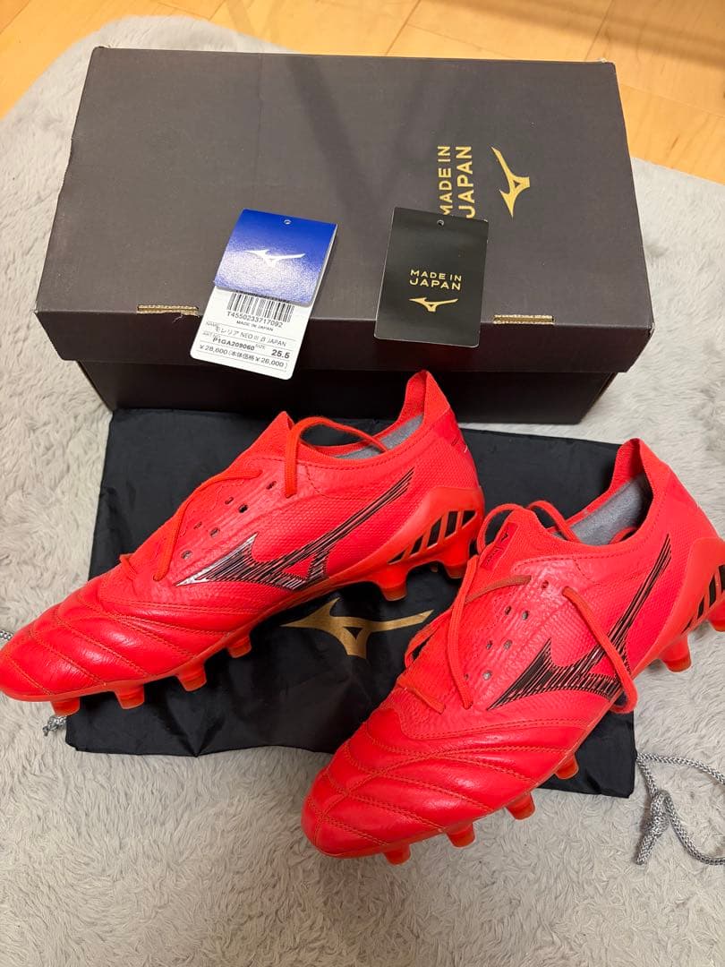 ジ*ン様 サッカースパイク　ミズノ　モレリアネオ3β レッド　レア MIZUNO ミズノ モレリアNEO 3 β SR4 JAPAN(ブラック×レッド