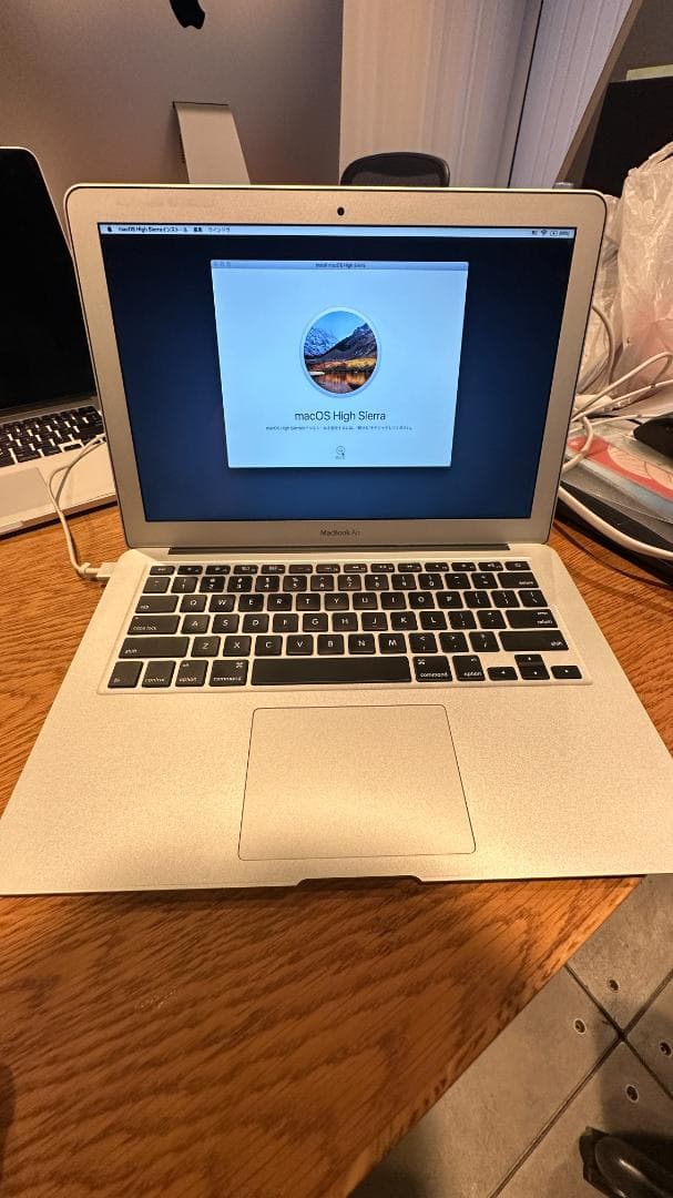 ジャンク MacBook Air 2013 1.3GHz i5 8GB RAM