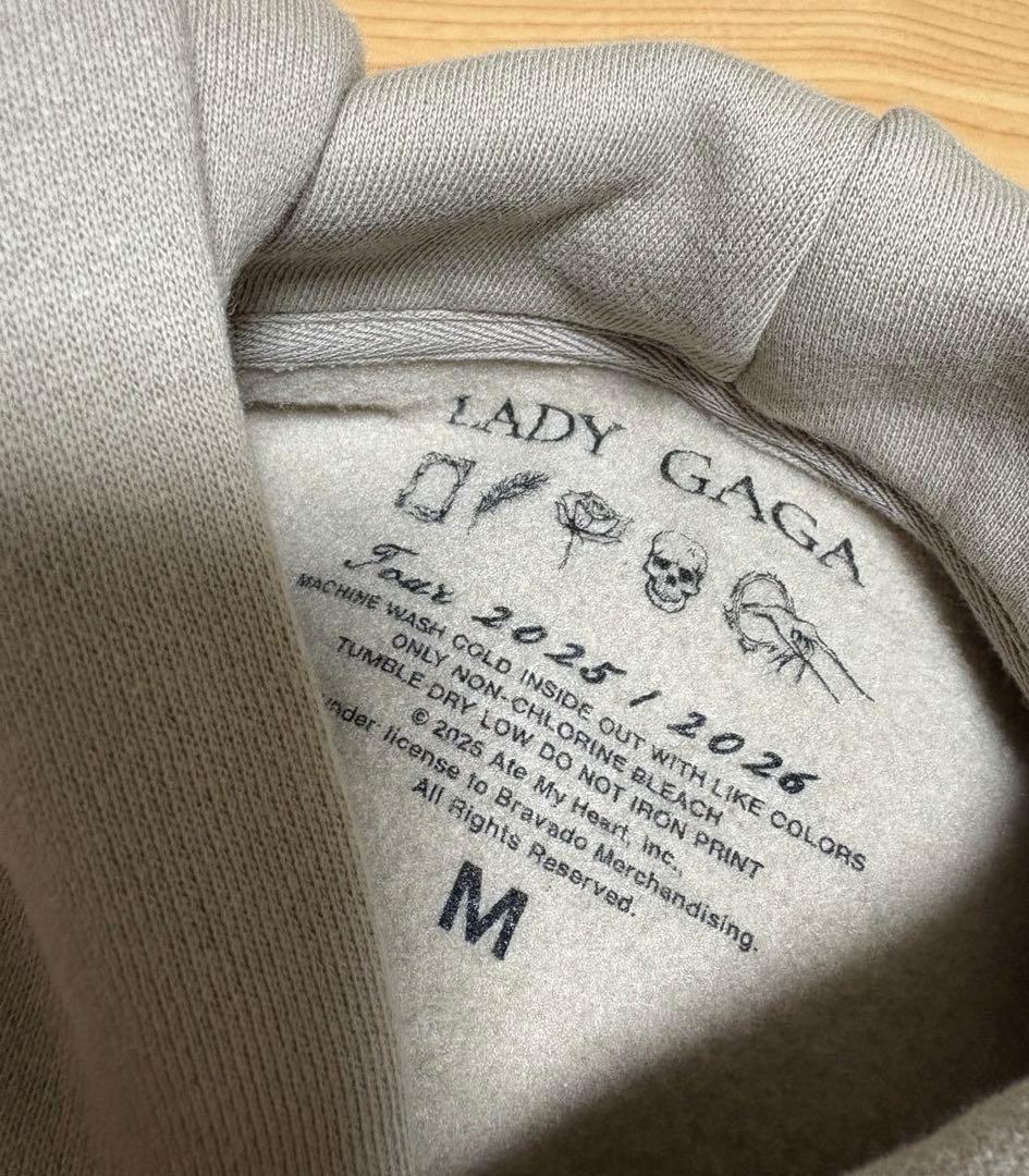 【新品未使用】 LADY GAGA THE MAYHEM BALL 公式パーカー