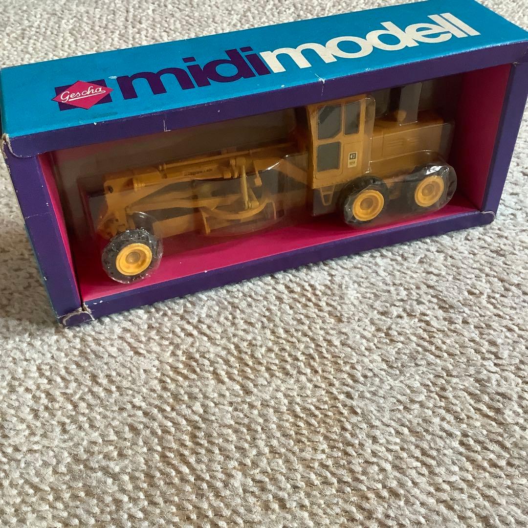gescha Caterpillar CAT 12F Grader ミニカー