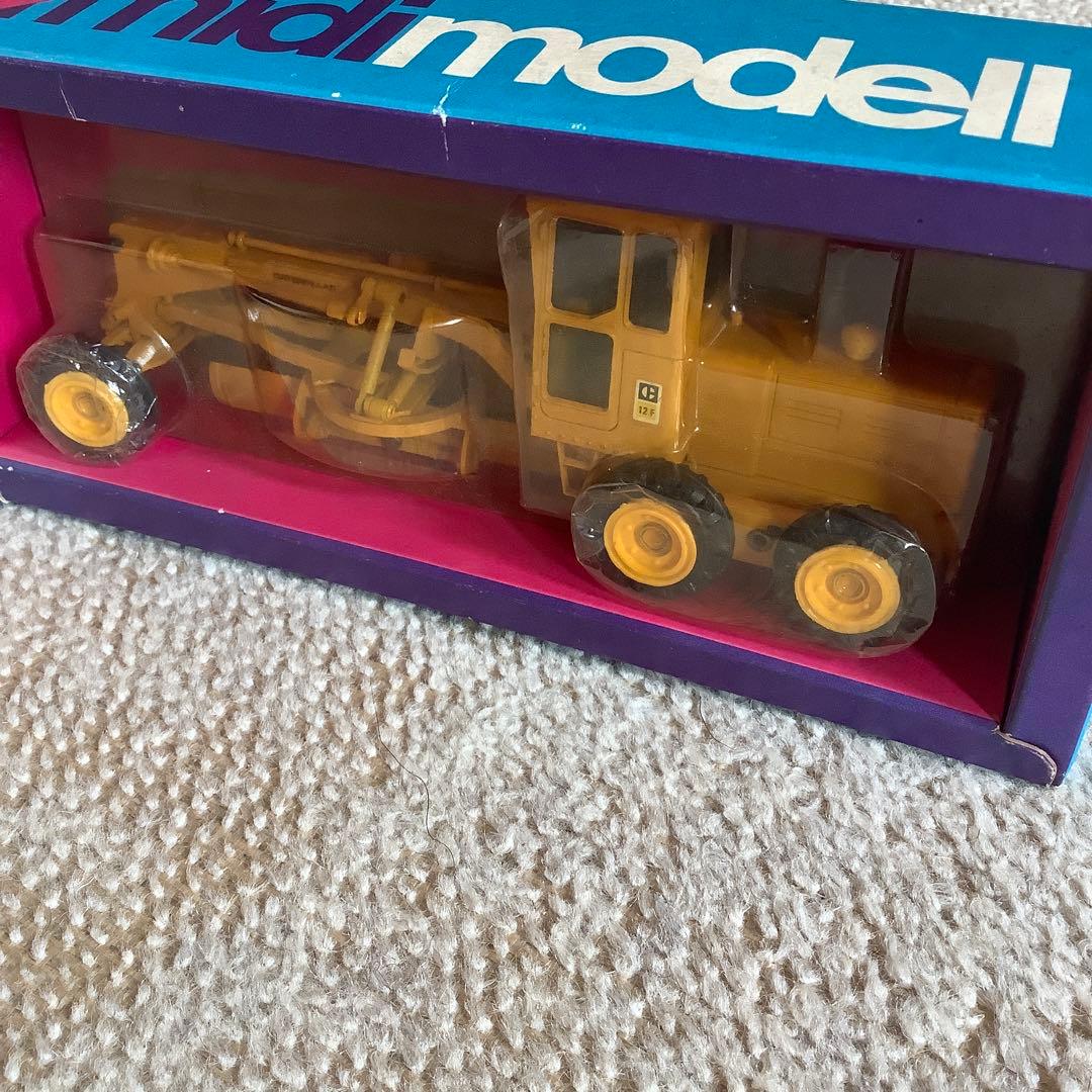 gescha Caterpillar CAT 12F Grader ミニカー
