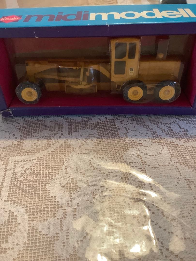 gescha Caterpillar CAT 12F Grader ミニカー