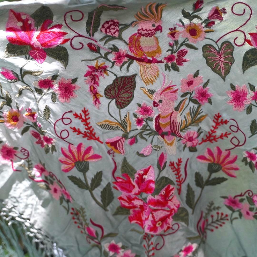 美品】 フラメンコ マントンシージョ刺繍 セージグリーン - メルカリ