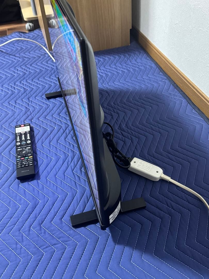 《かっちゃん》TOSHIBA 32V型　液晶テレビ32V35N 24年製