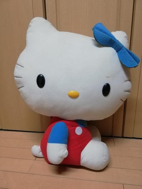 サンリオの横向★初期の特大サイズ★ぬいぐるみハローキティ ぬいぐるみ