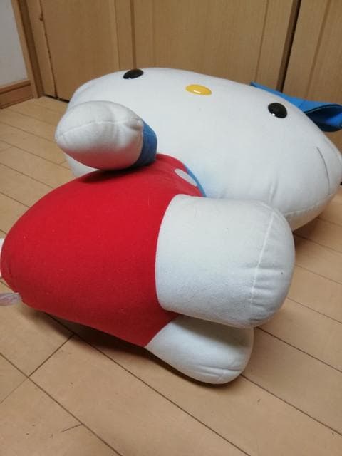サンリオの横向★初期の特大サイズ★ぬいぐるみハローキティ ぬいぐるみ