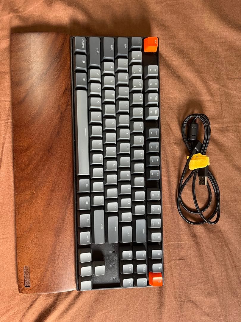 【美品】Keychron K8 赤軸 & 純正ウッドパームレスト セット Keychron（キークロン） K8用パームレスト ウッド Palm-Rest/K8-PR3