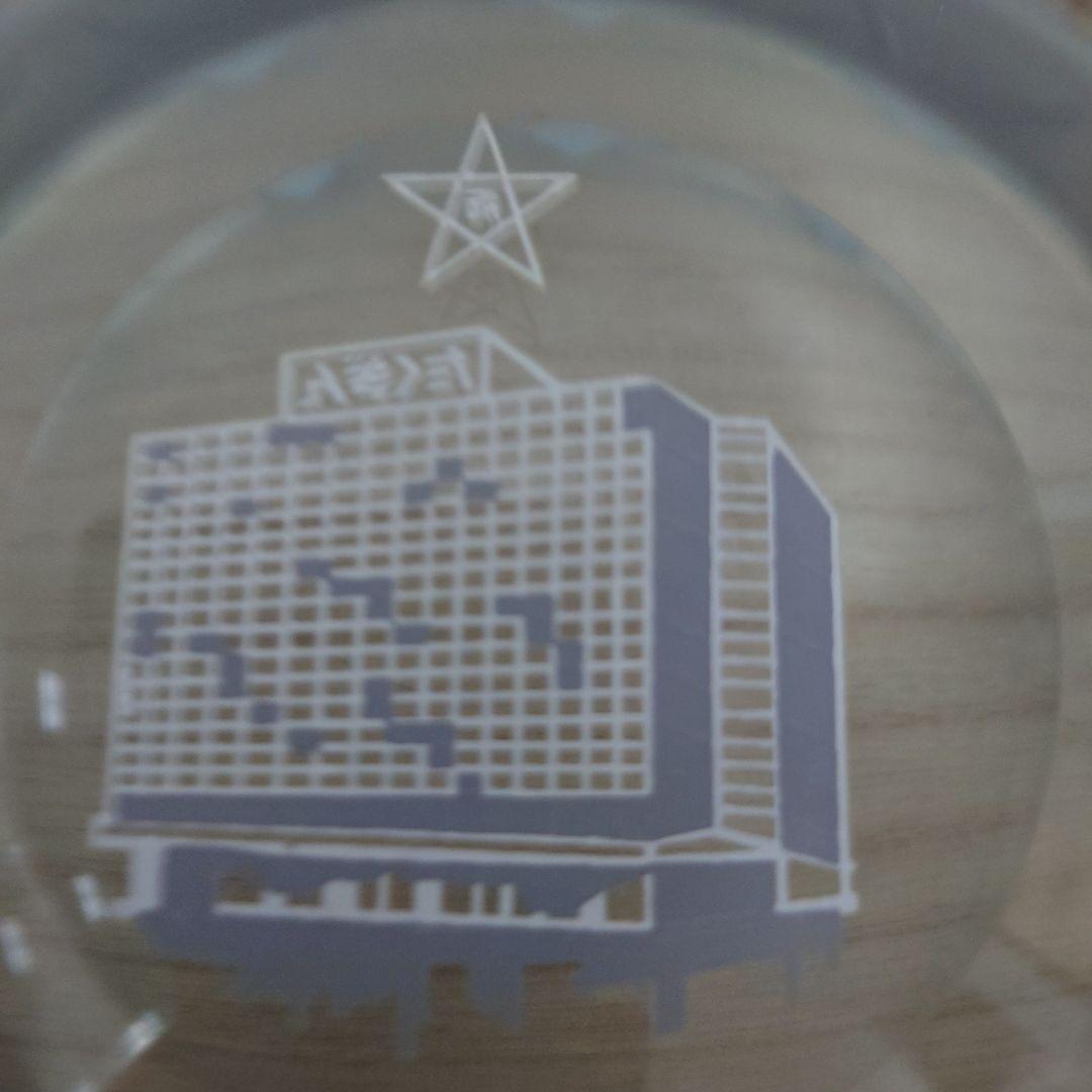 花びら型ガラス皿 たぐちんビルデザイン