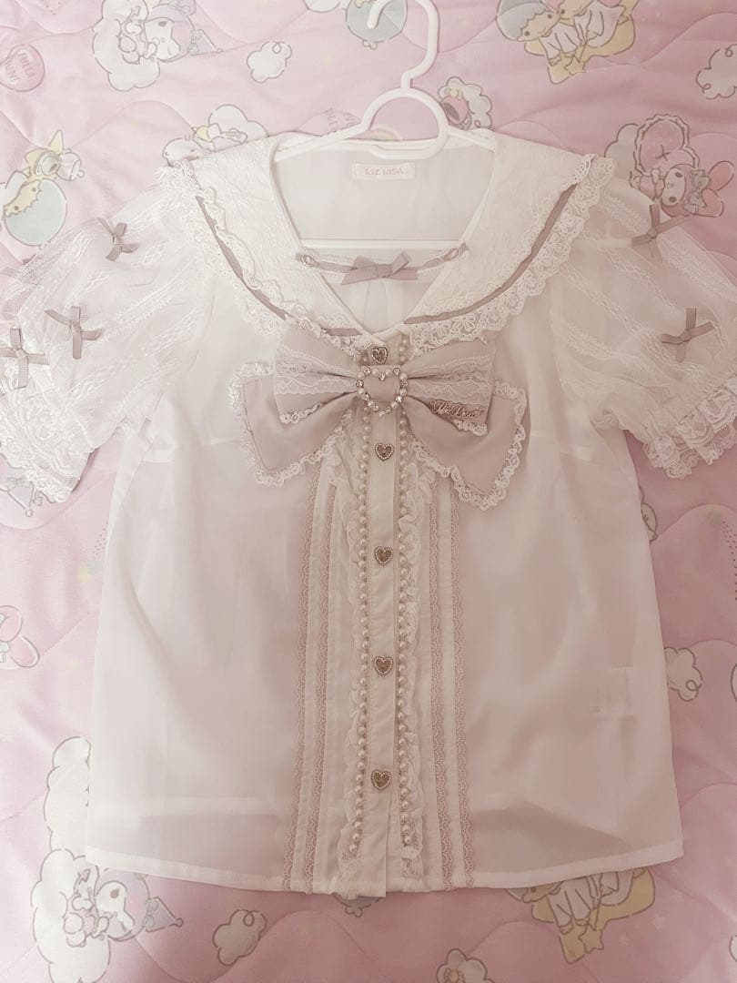 LIZLISA メニーリボンスリーブセーラーブラウス ピンク 美品 ❤︎ 𝐋𝐈𝐙 𝐋𝐈𝐒𝐀 近鉄Pass'e店 ❤︎ #メニーリボンスリーブ