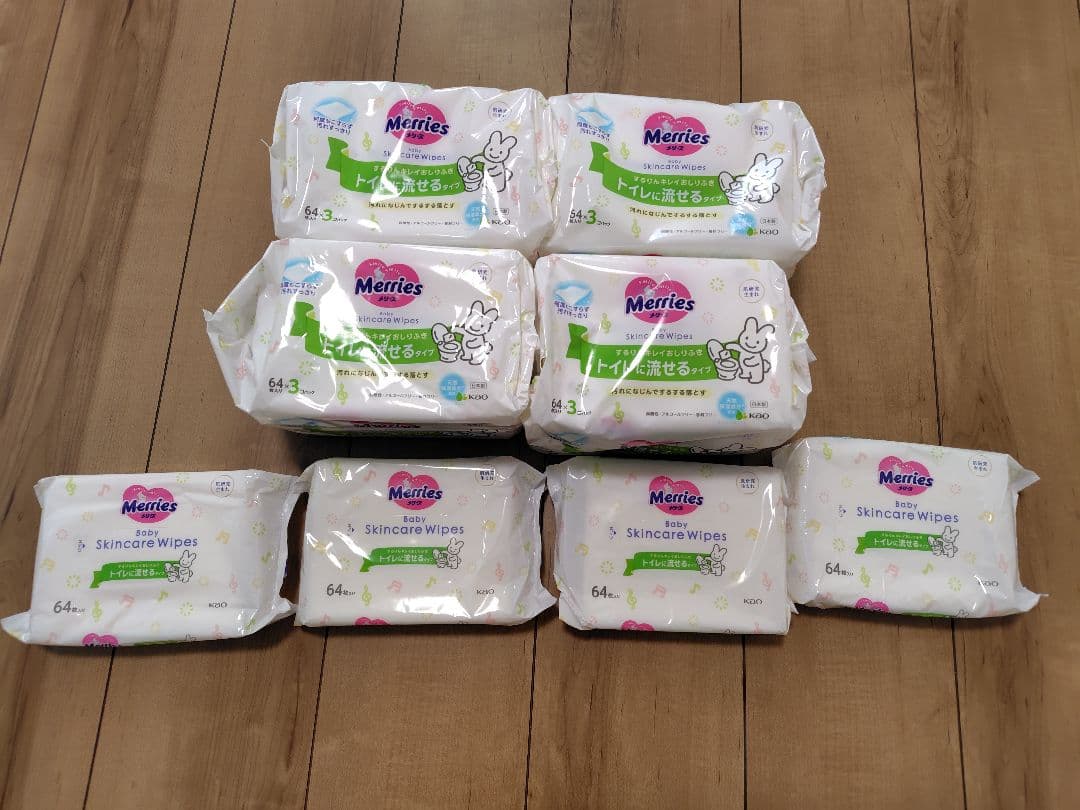 Merries Baby Skincare Wipes 64枚入り 計16個 - メルカリ