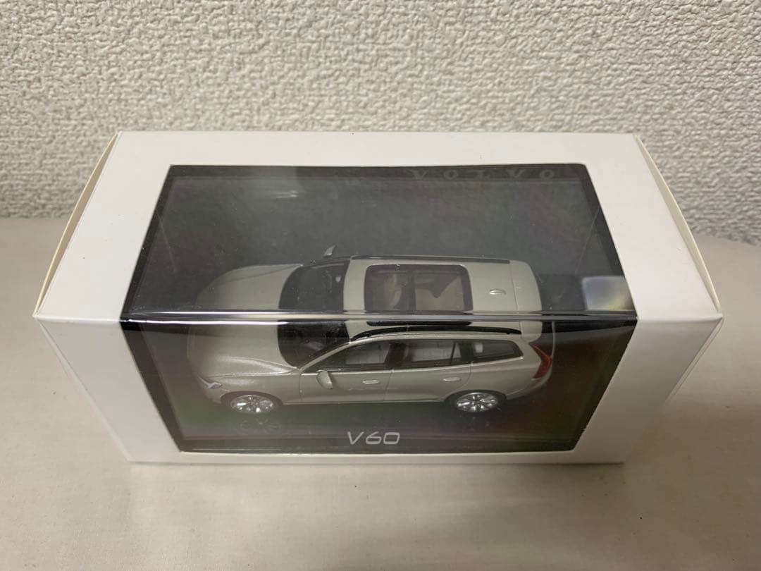 1/43 VOLVO特注 1/43 VOLVO V60 バーチライト - メルカリ