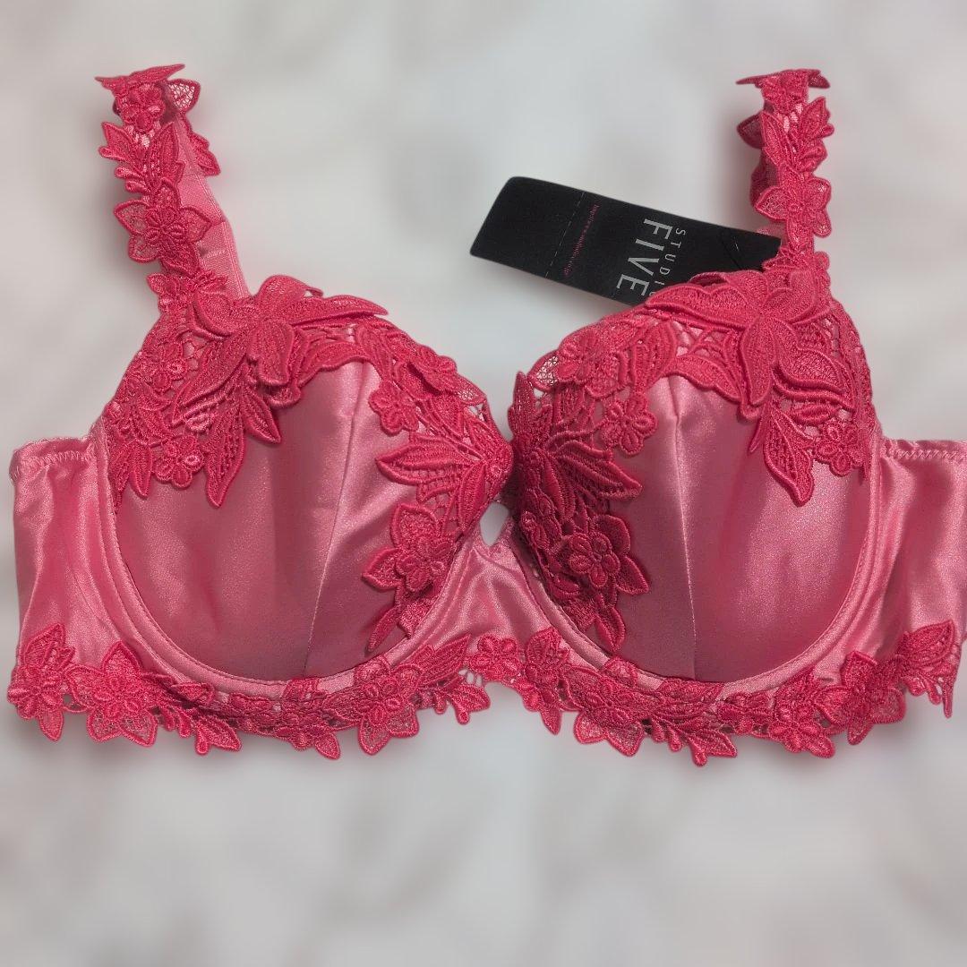 スタディオファイブ ピンク花柄刺繍ブラ・Tバック・ガーターベルト3