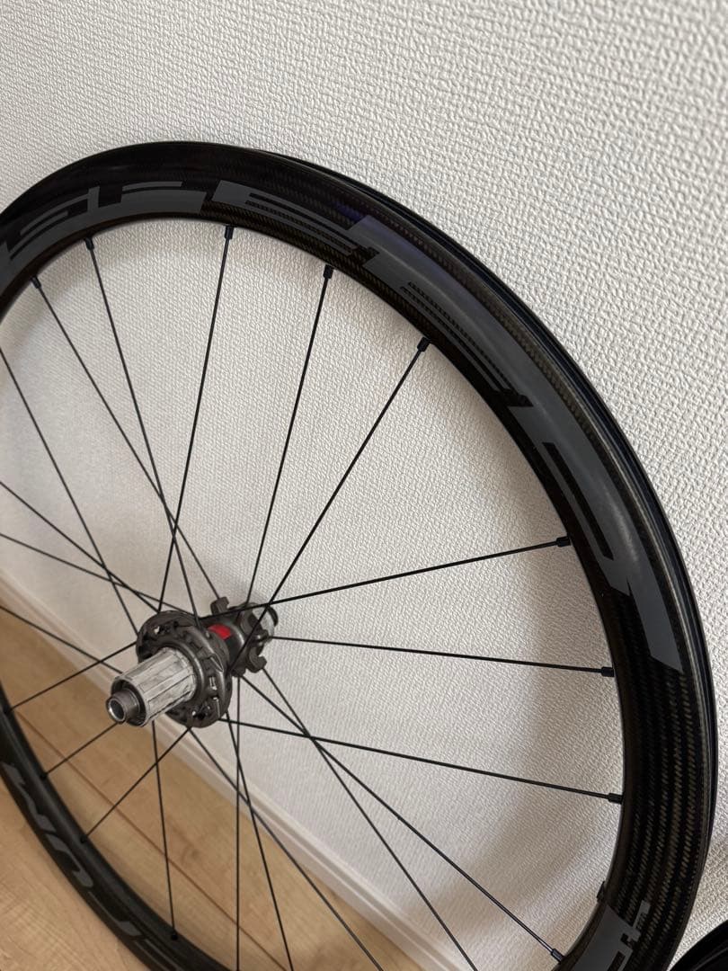人気⭐︎フルクラムスピード40 ディスク カーボンホイール - メルカリ