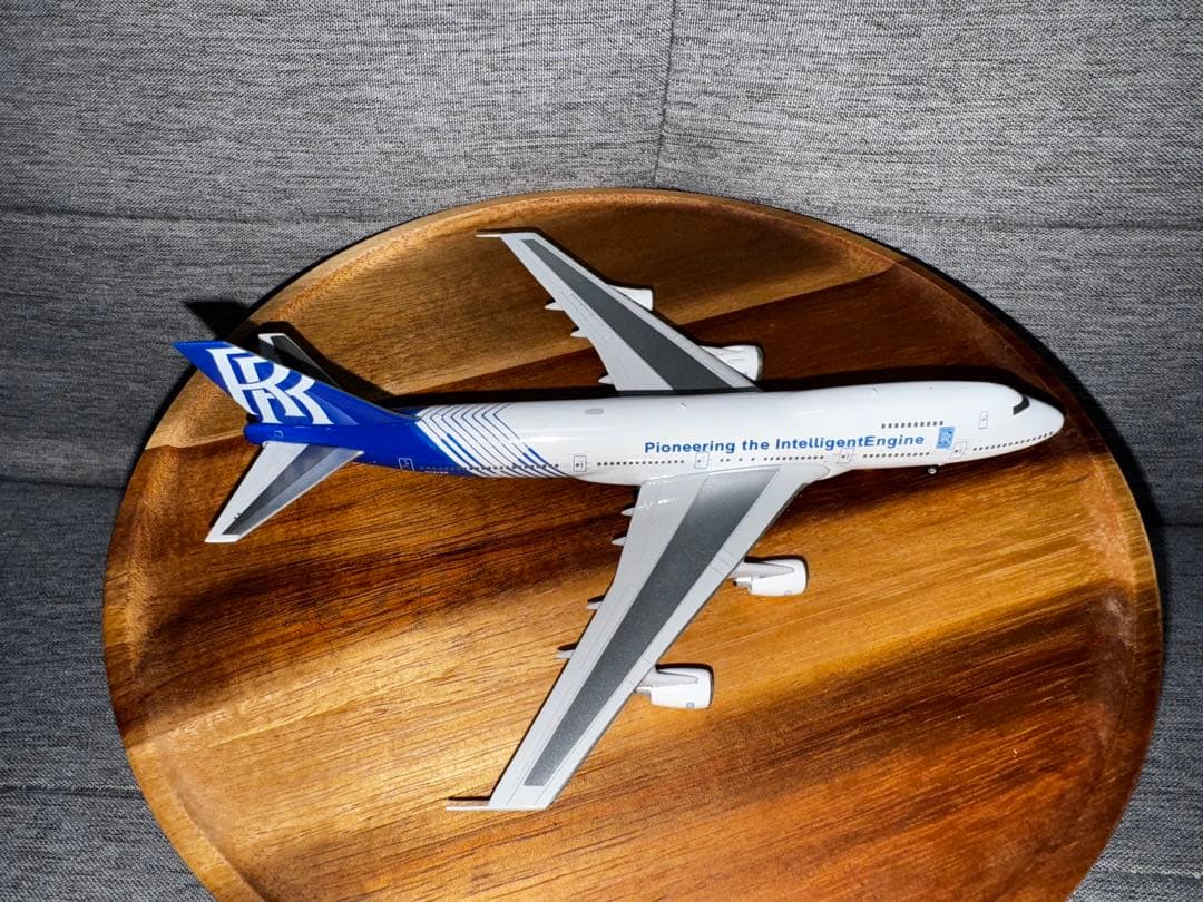 ロールスロイスエンジンテストベッド B747-200B 1/400 - メルカリ