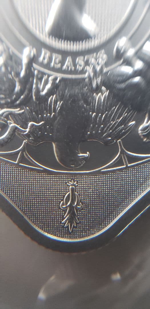 イギリス 2025 クイーンズビースト コンプリーター 純銀 1オンス