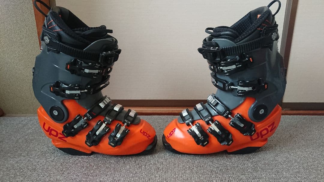 UPZ RCR ハードブーツ サイズ6 1/2 アルペンブーツ 【スノーボード