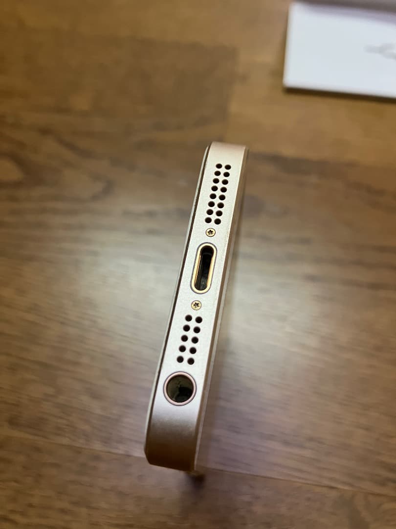 美品! MP842J/A iPhone SE Gold 32GB イヤホン - メルカリ