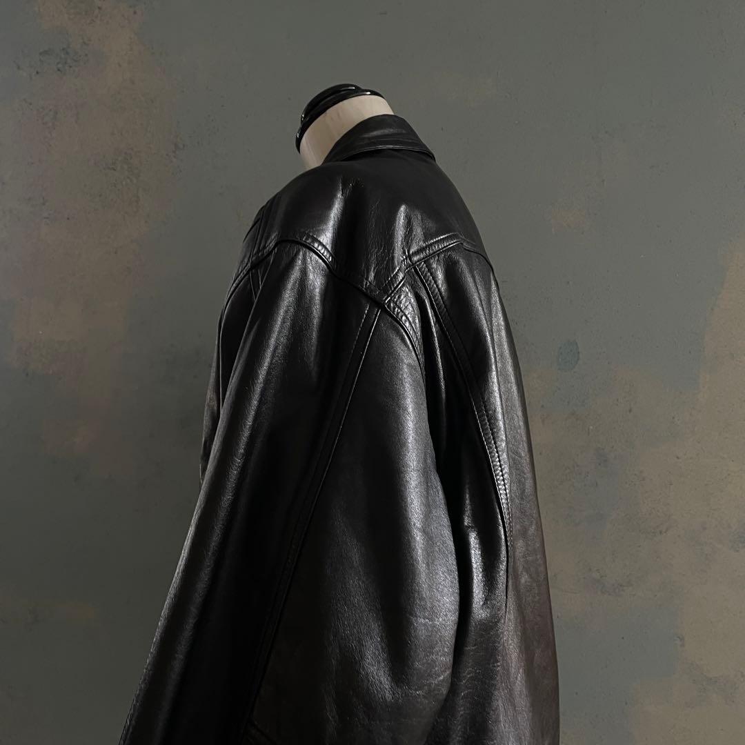 type A-2“volunt“牛革“黒“短丈“bomber jacket