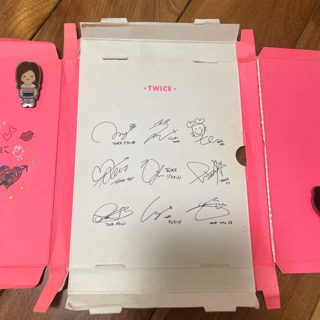 TWICE ピンバッジセット once 購入特典 - メルカリ