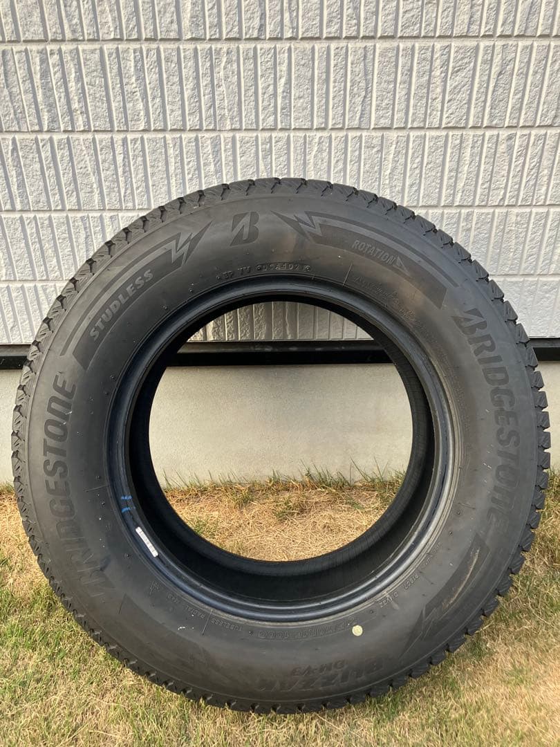 ブリヂストン ブリザック　DM-V3 215/70/R16 4本セット