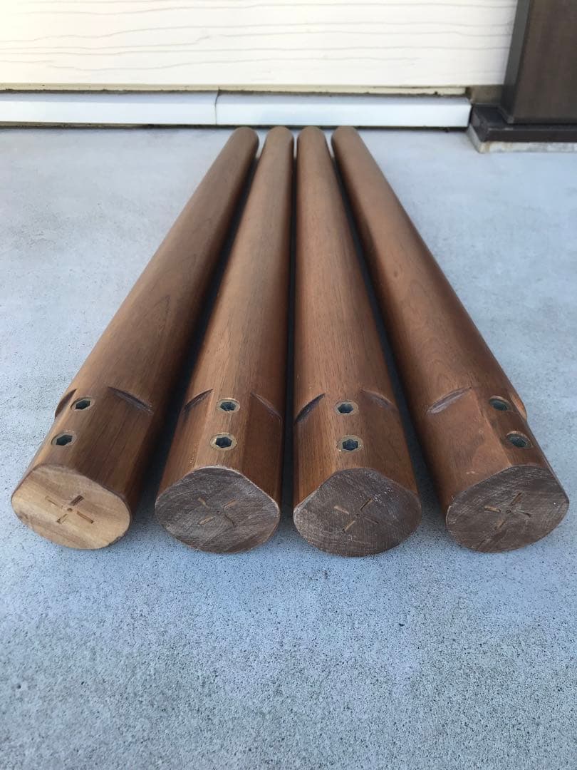 送料込み価格 Lotus 木製ダイニングテーブル 4本脚 矢張り柄 | 激安