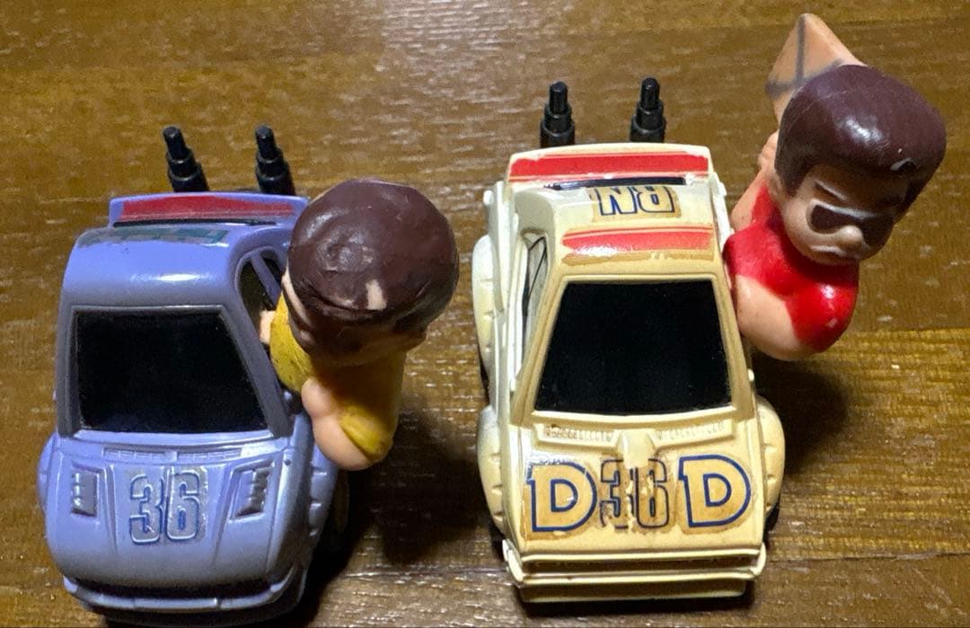 超激レア品　 メーカー自主回収品なのにここに？ タカラ箱乗りチョロＱ2台も！