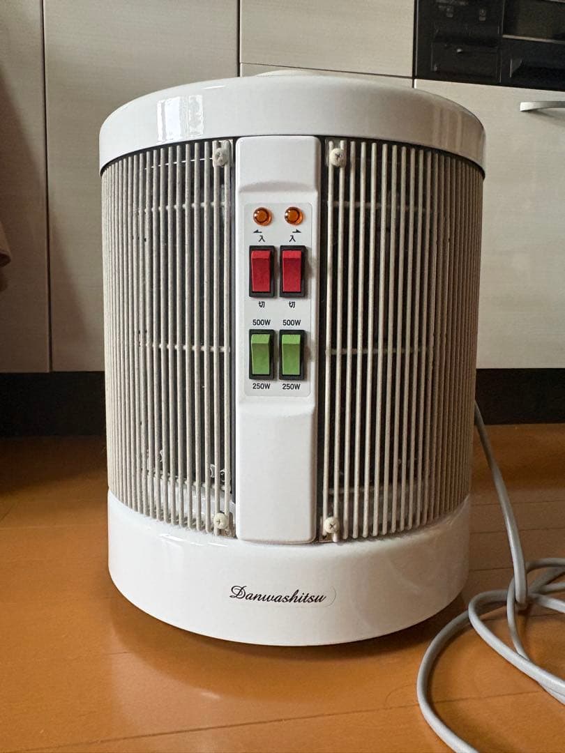 送料無料　タイマー付き　暖話室　DAN1000-R16 遠赤外線パネルヒーター 暖話室 3500円クーポン配布中 遠赤外線パネルヒーター 暖話室1000型