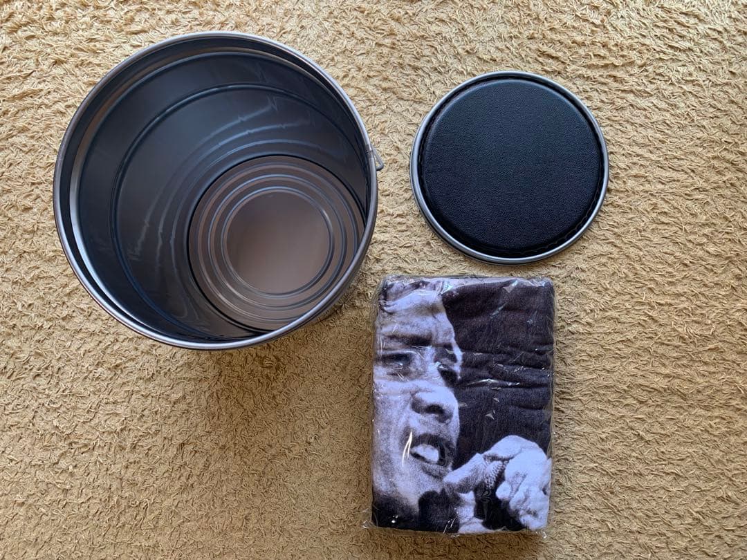 矢沢永吉チェアー缶＆タオルケット