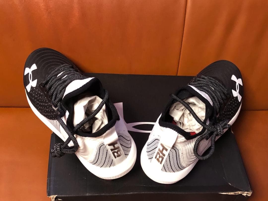 新品USA国内限定☆アンダーアーマー野球用スパイクシューズ ハーパー4