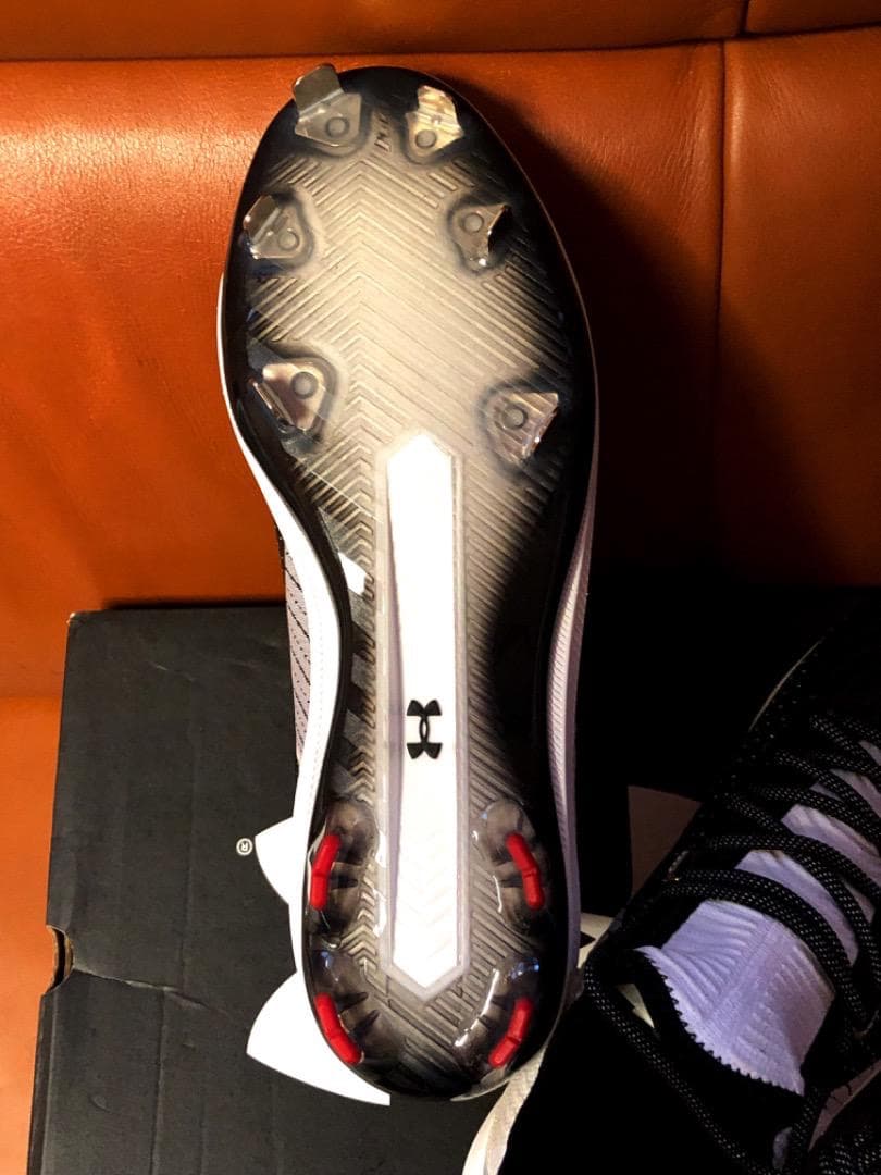 新品USA国内限定☆アンダーアーマー野球用スパイクシューズ ハーパー4