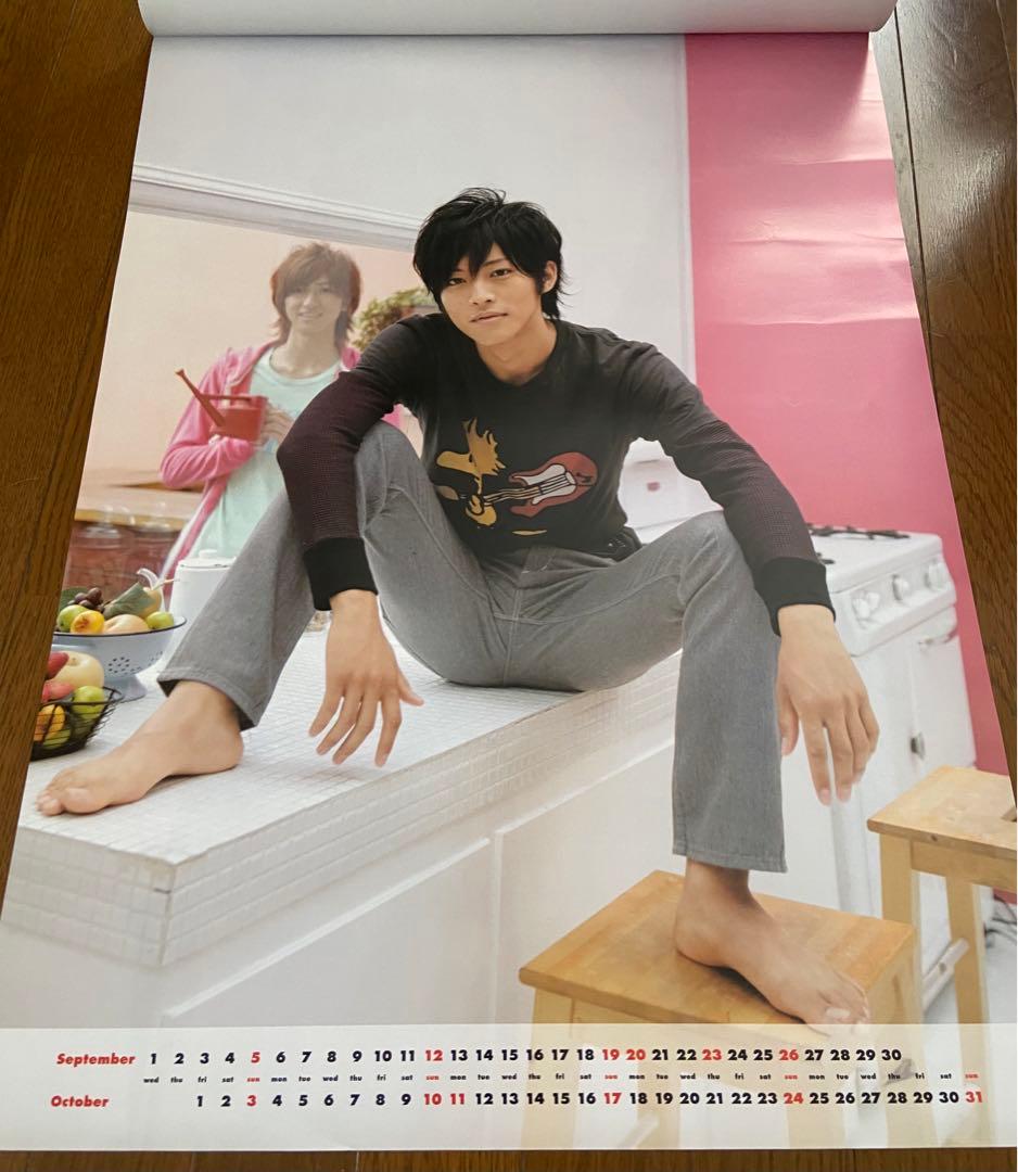 松坂桃李 直筆サイン入りカレンダー2010年 B2サイズ - メルカリ