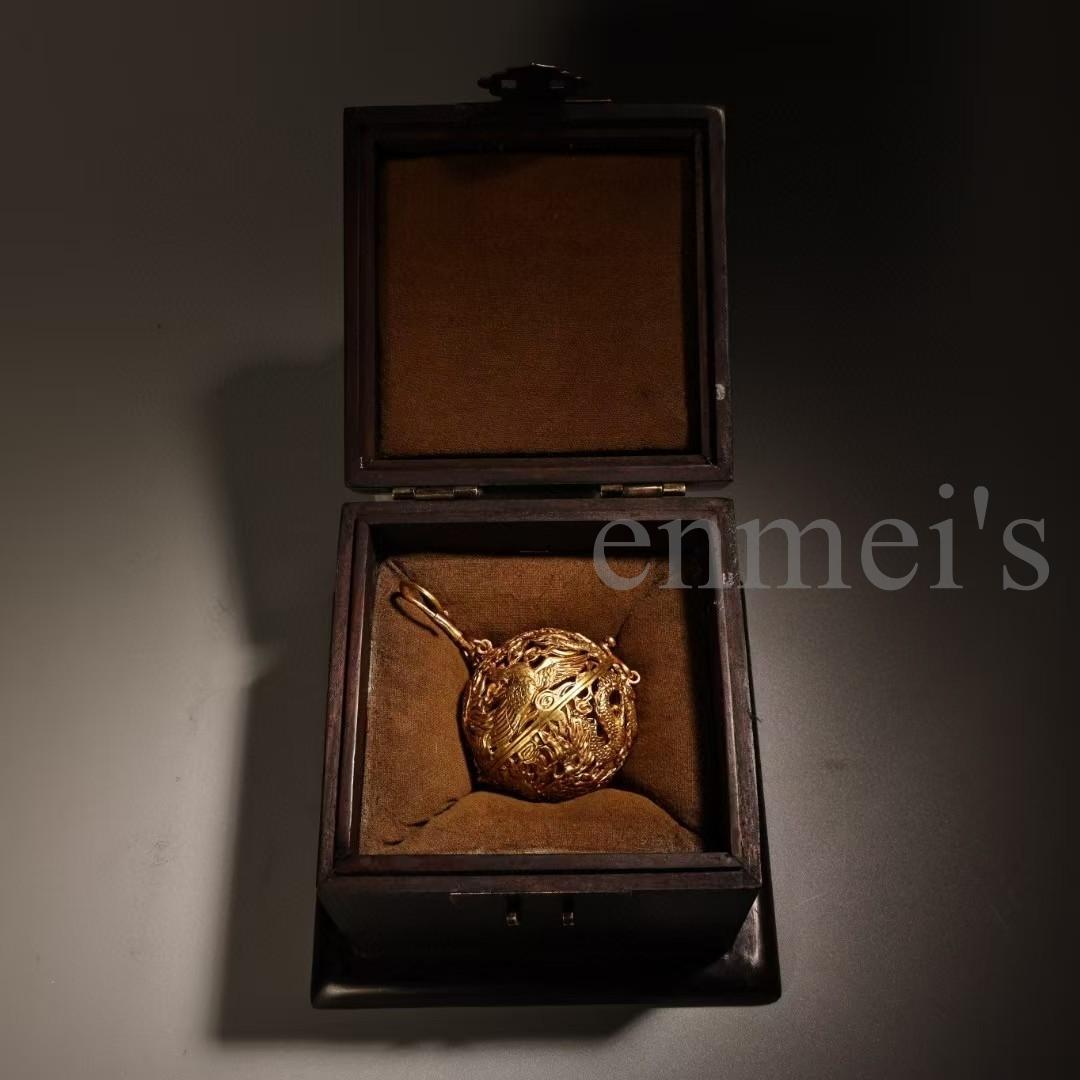 中国古美術品・珍品純銅製・高浮彫鎏金繍球香炉香囊・透彫・熏香炉・檀