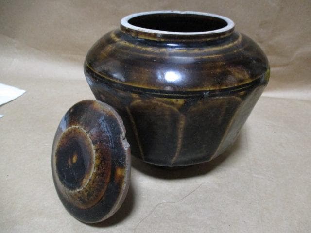 李朝 飴釉面取り小壺 S11-1