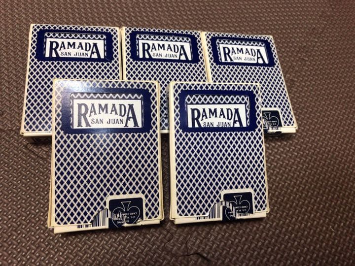 レア物☆カジノトランプの最高峰Bee（ビー）ブラックジャック専用マットとケース付