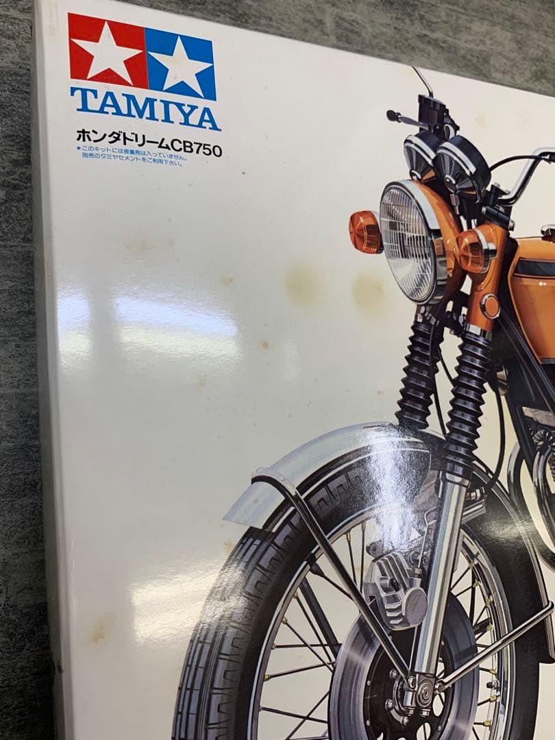 タミヤ　1/6ホンダ　ドリーム　CB750 FOUR 未組立