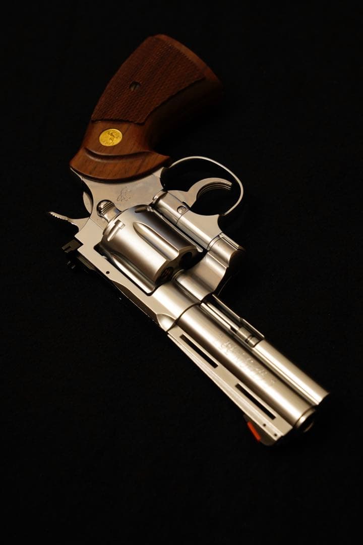 タナカコルトパイソン4インチステンレスシルバーRモデルモデルガン木製グリップ タナカワークス コルト パイソン R－model ステンレス フィニッシュ 4