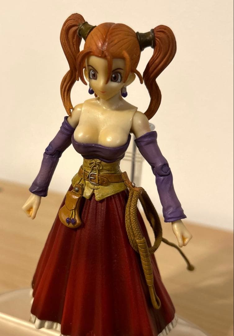 ドラゴンクエストⅧ プレイアーツ ゼシカ 可動式フィギュア - メルカリ