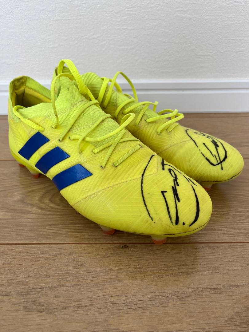 ジャーメイン良 直筆サイン入りスパイク ジュビロ磐田 - メルカリ