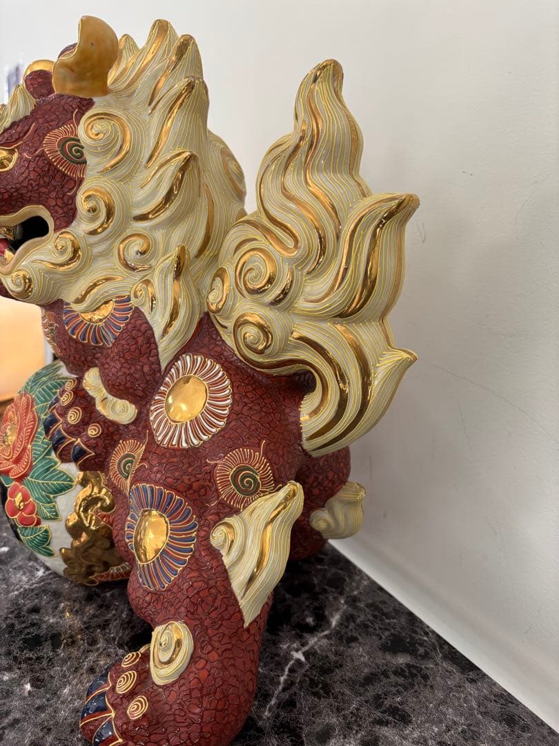 九谷焼 シーサー 唐獅子 九谷八幡窯 金彩 椿 魔除け 守り神 - メルカリ