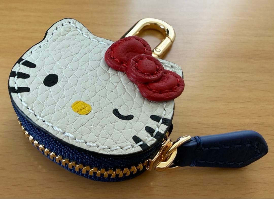 MAISON de SABRÉ ハローキティ チャーム ウィンク キティ - メルカリ