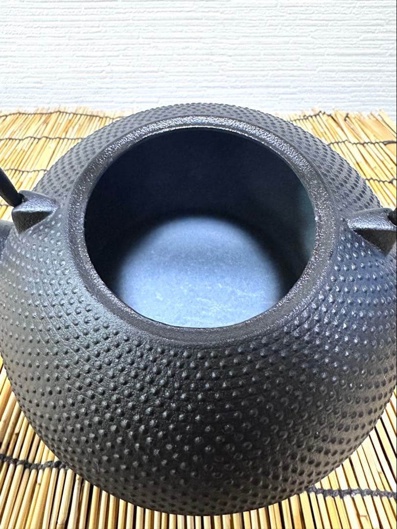 未使用品、供箱付　南部池永造　梔子　小　1.2L　南部鉄瓶　南部鉄器　鉄瓶