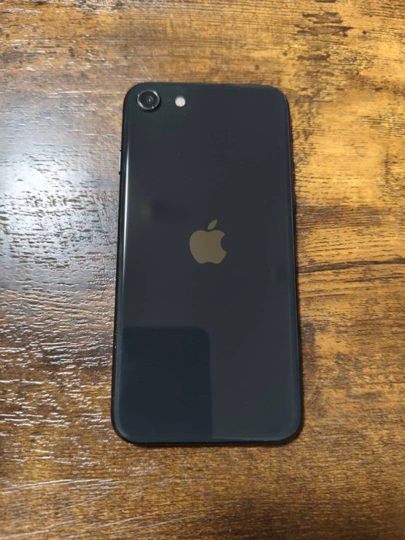 Apple iPhone SE (第2世代) 64GB ブラック「画面割れあり」 iPhone SE2 ブラック64GB84％背面割れあり - メルカリ
