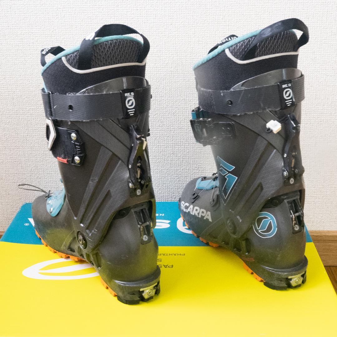 【値下げ】SCARPA　F1　27.5cm