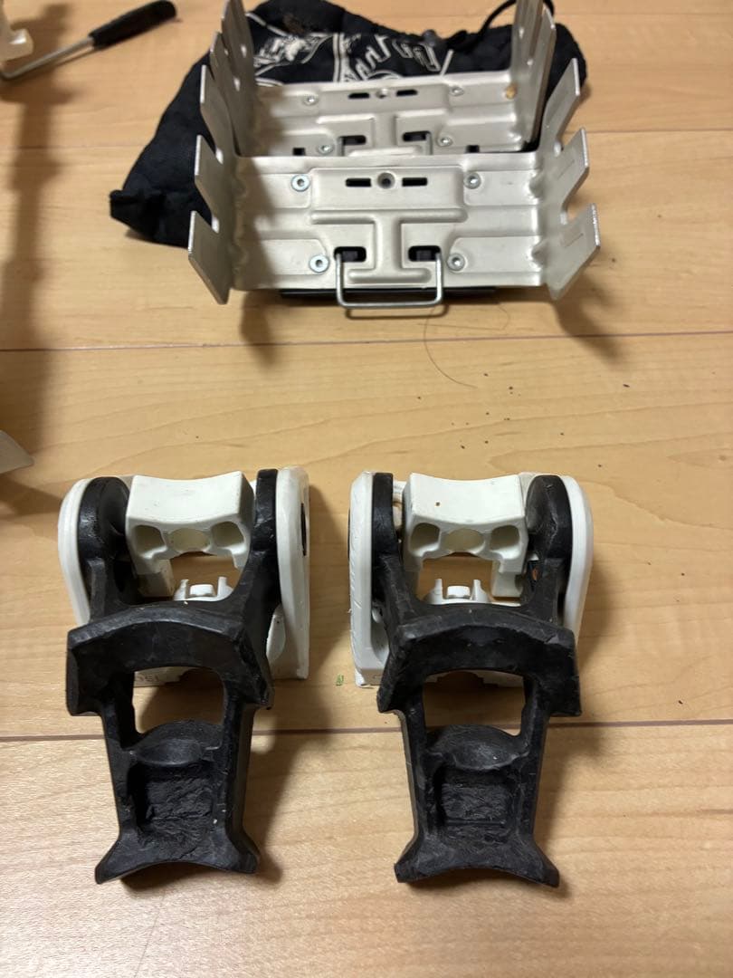 本当に 安いスポーツ - スキー ビンディング Tyrolia Ambition12