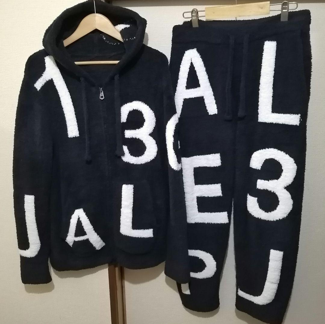 【美品 紺】入手困難 1PIU1UGUALE3 ボアジップパーカー セットアップ 1PIU1UGUALE3 RELAX(ウノピゥウノウグァーレトレ リラックス)3ロゴワッ