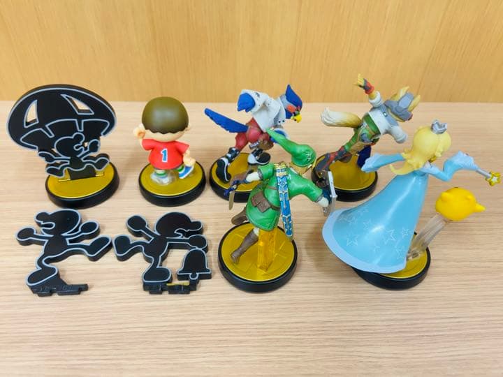 amiibo 大乱闘スマッシュブラザーズ　フィギュア　ゼルダ
