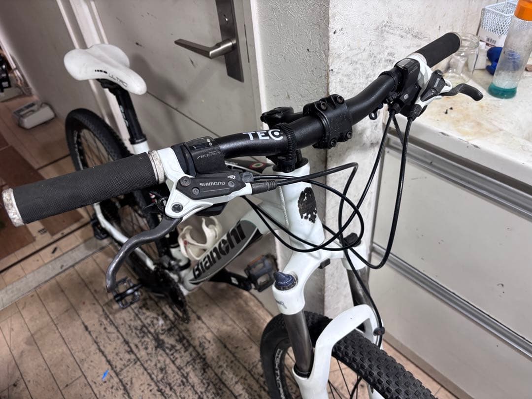 Bianchi KUMA MTB DISKビアンキマウンテンバイク - メルカリ