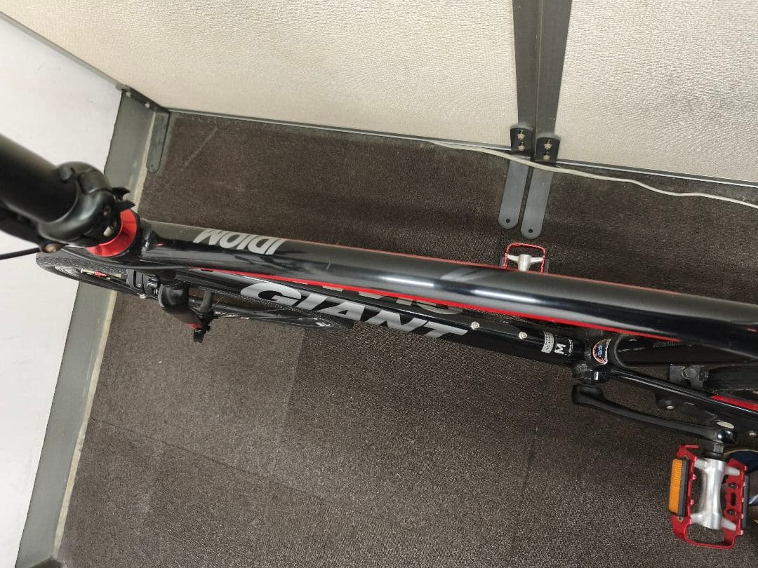 GIANT IDIOM Mサイズ 20インチ ブラック/レッド