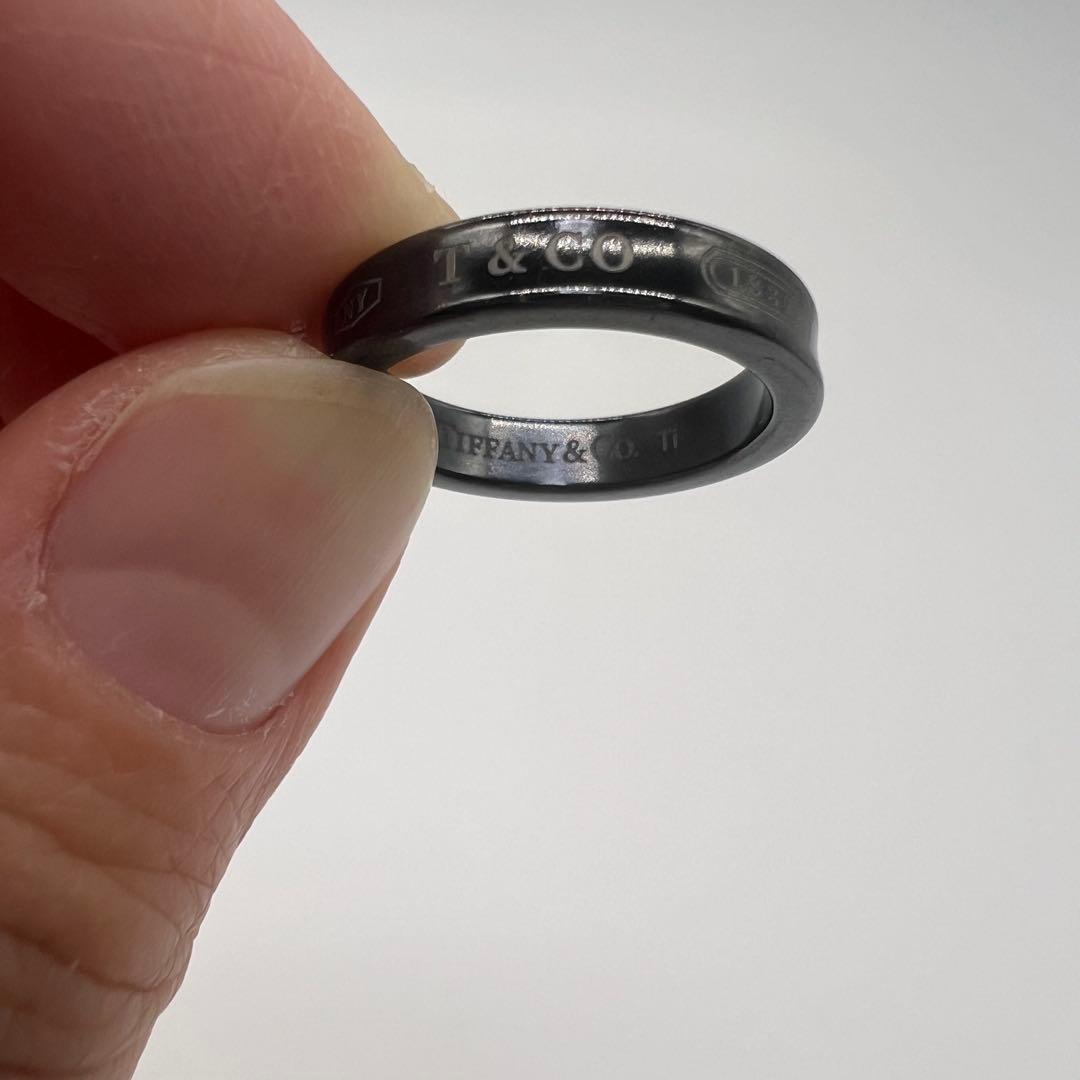 Tiffany & Co. チタン製 ブラックリング 13号 - メルカリ