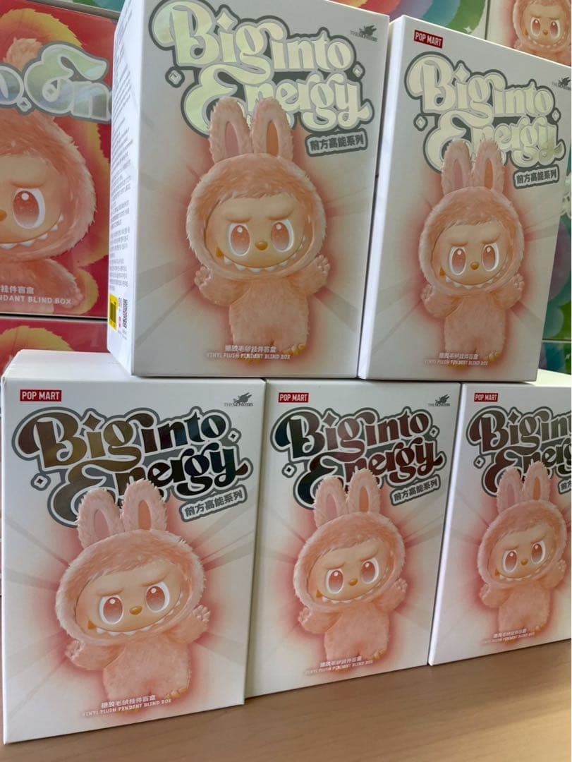 ⭐️【正規品】Labubu ラブブ 5ピース Big into Energy